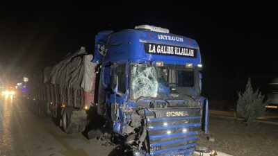 Kula’da üç araçlı zincirleme kaza: 3 yaralı