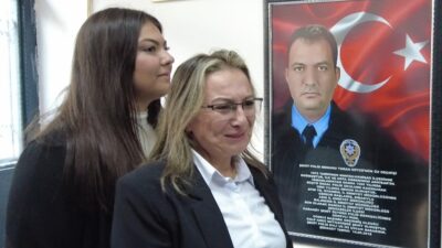 Şehit polisin adı kızının okuduğu ilkokula verildi