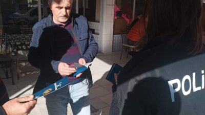 Selendi Polisinden KADES broşürü