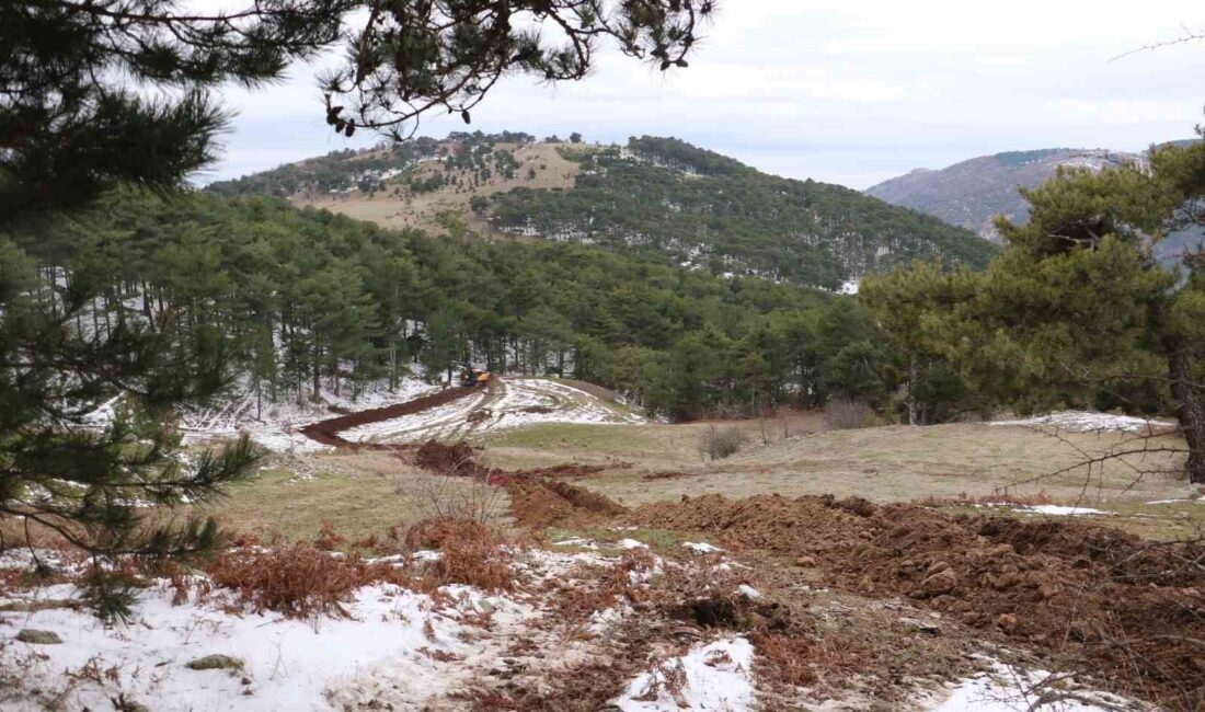 Karlı hava, buzla kaplanmış arazi MASKİ’ye engel değil Manisa Su ve Kanalizasyon