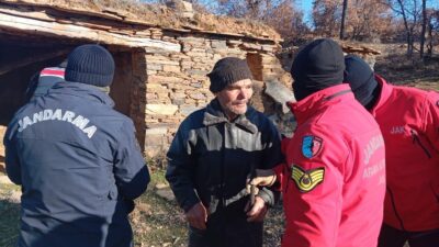 Kaybolan vatandaş jandarmanın titiz çalışmasıyla bulundu