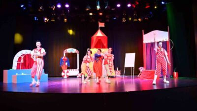 Manisa Büyükşehir Belediyesi Şehir Tiyatroları’ndan çocuklara tiyatro şöleni