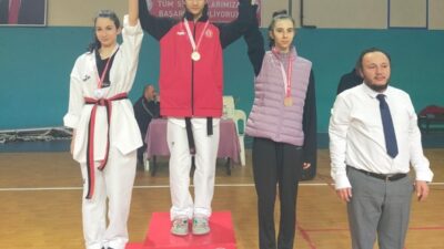 Şehzadeler Belediyesinin tekvandocularından büyük başarı