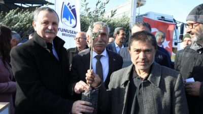 Yunusemre’den üreticilere 21 bin fidan desteği