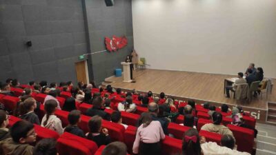 ’Vatan, millet, bayrak ve kahramanlık’ temalı şiir okuma yarışması düzenlendi