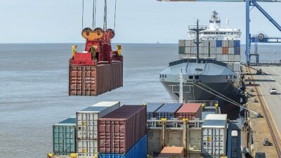 Ege Bölgesi ağustosta ihracatını 3,6 milyar dolara taşıdı