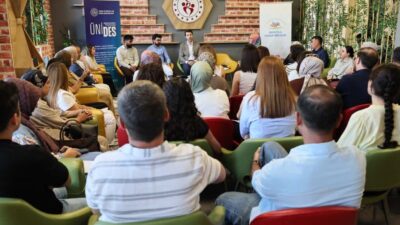 Gençlik Hizmetleri Genel Müdürü Efendioğlu, Manisa’da gençlerle buluştu