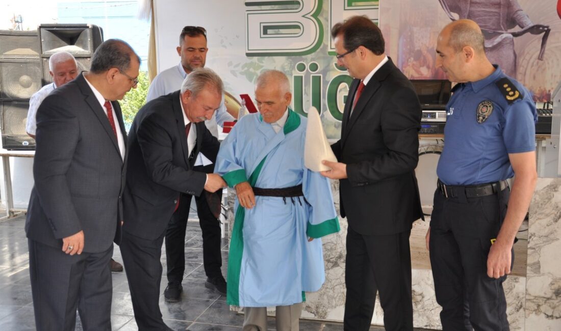 Salihli Bakkallar Esnaf Odası, Ahilik Haftasını kutladı Manisa’nın Salihli ilçesinde gerçekleştirilen