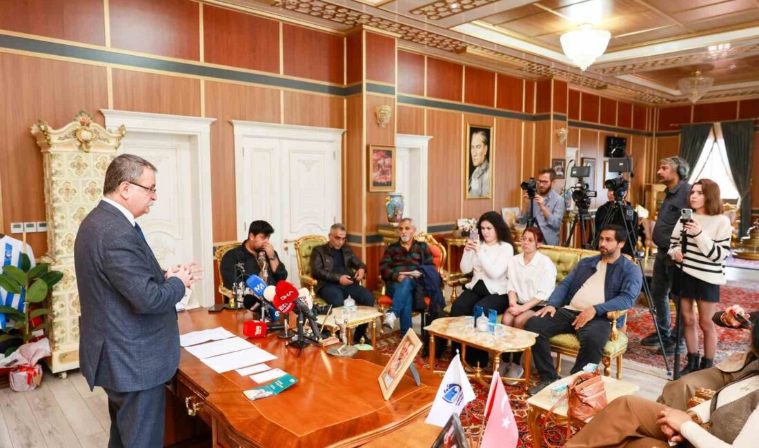 Yunusemre Belediye Başkanı Semih