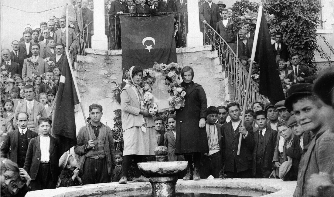 Manisa’nın Demirci ilçesinde Cumhuriyet’in