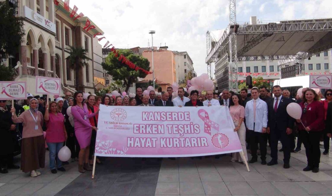 Manisa’da yüzlerce vatandaş ellerinde