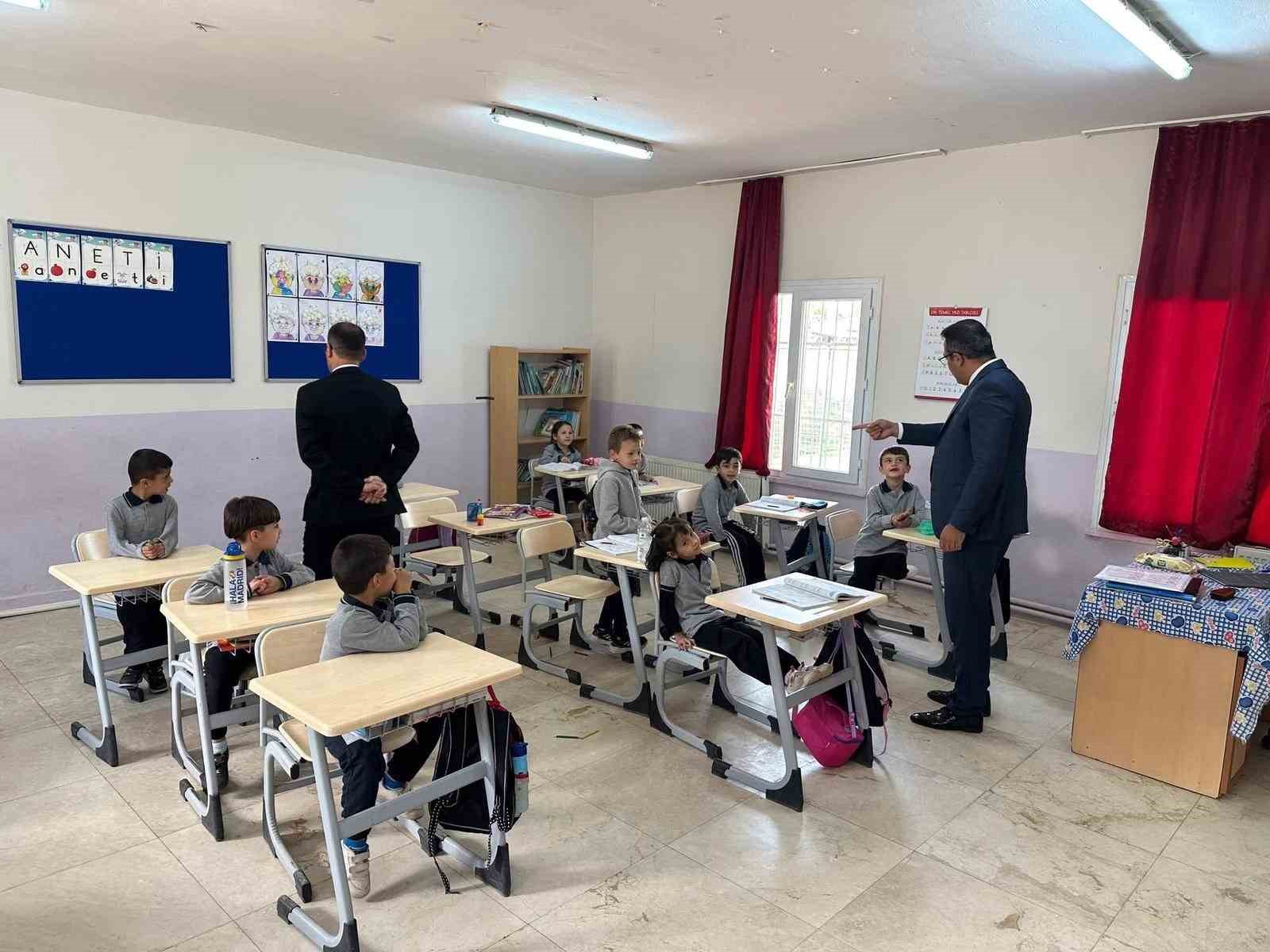 Kaymakam Dalak’tan okullarda inceleme