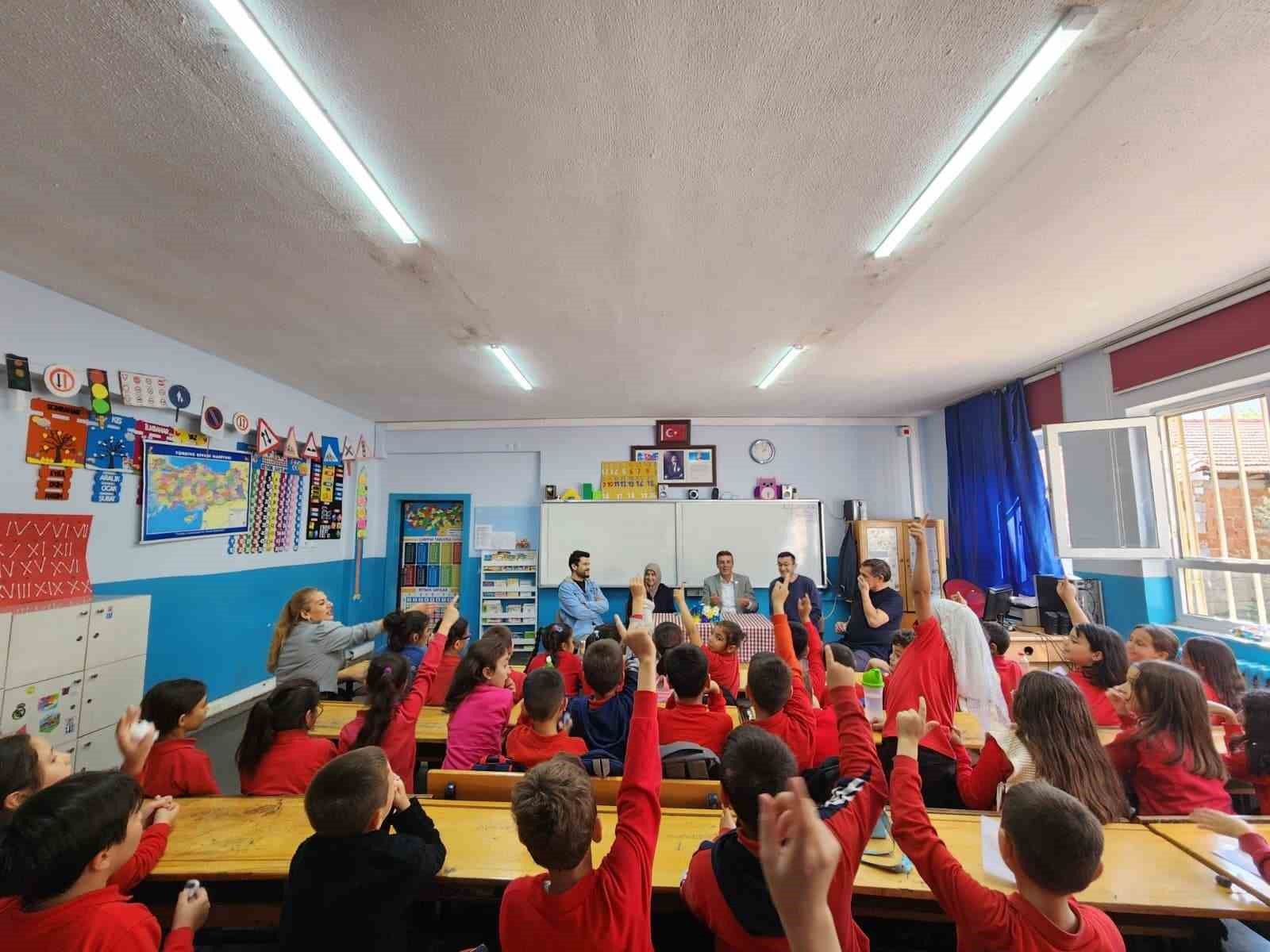 Kırkağaç’ta Muhtarlar Günü’nde anlamlı buluşma