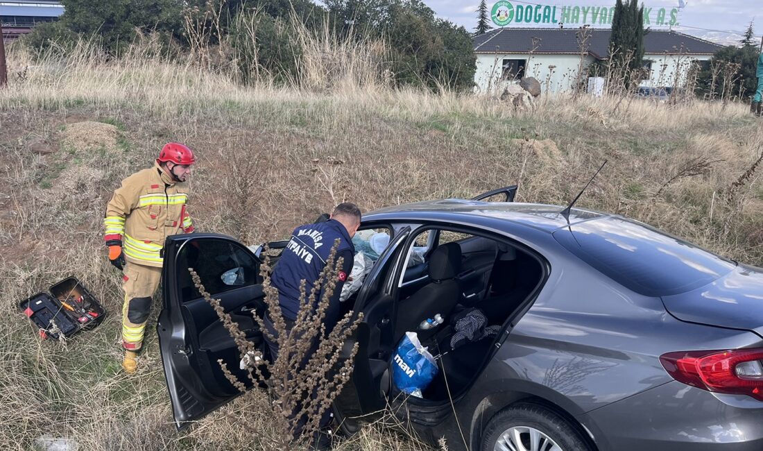 Manisa’nın Kula ilçesinde otomobil