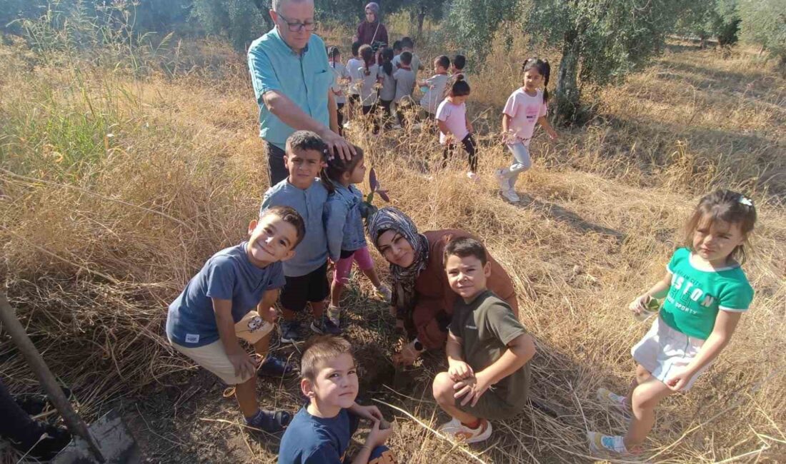 Minik öğrenciler fidan dikmeyi öğrendi Manisa’nın Sarıgöl ilçesinde Halil
