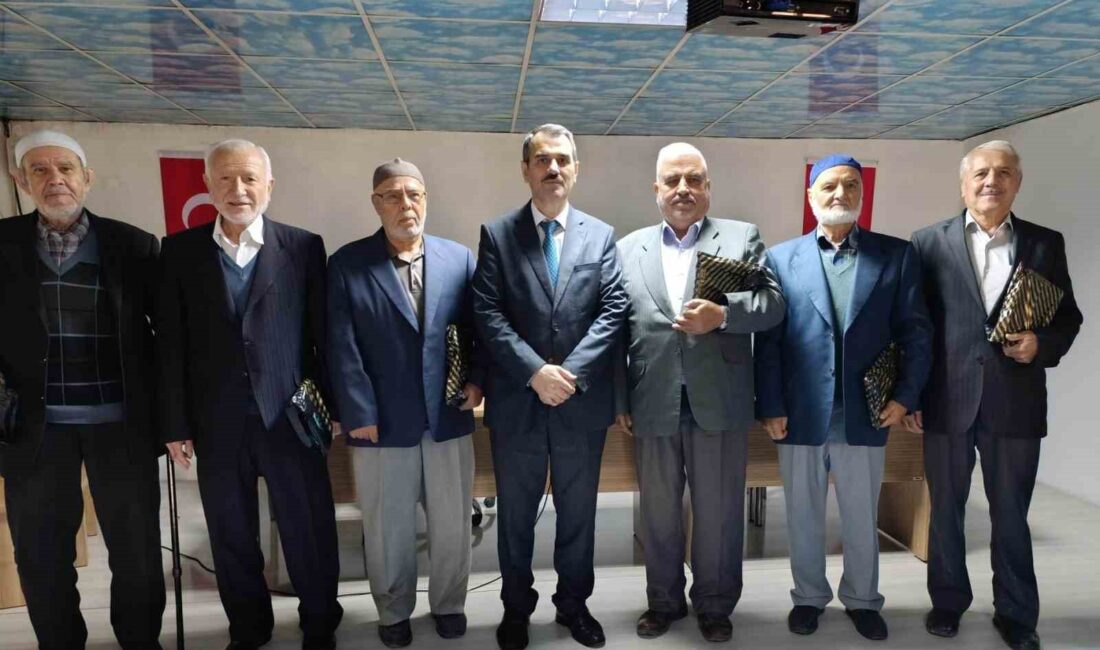Selendi’de emekli imamlar unutulmadı MANİSA (İHA) – Manisa’nın