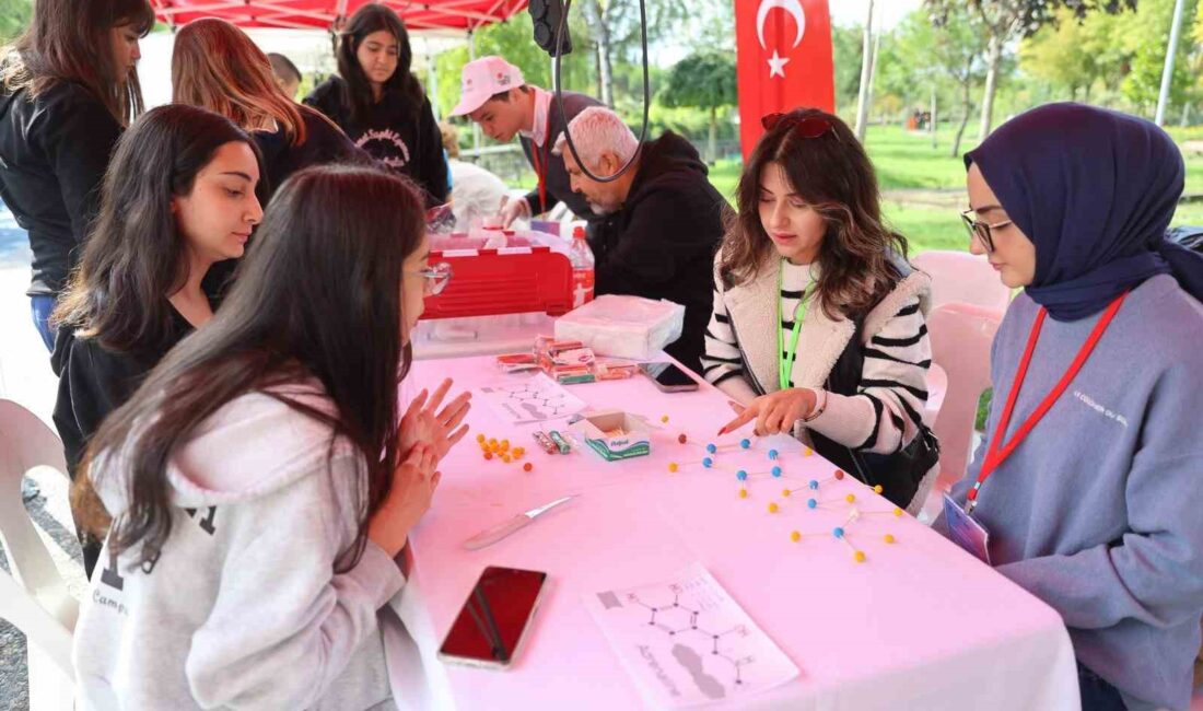Öğrenciler ve gençleri bilimin