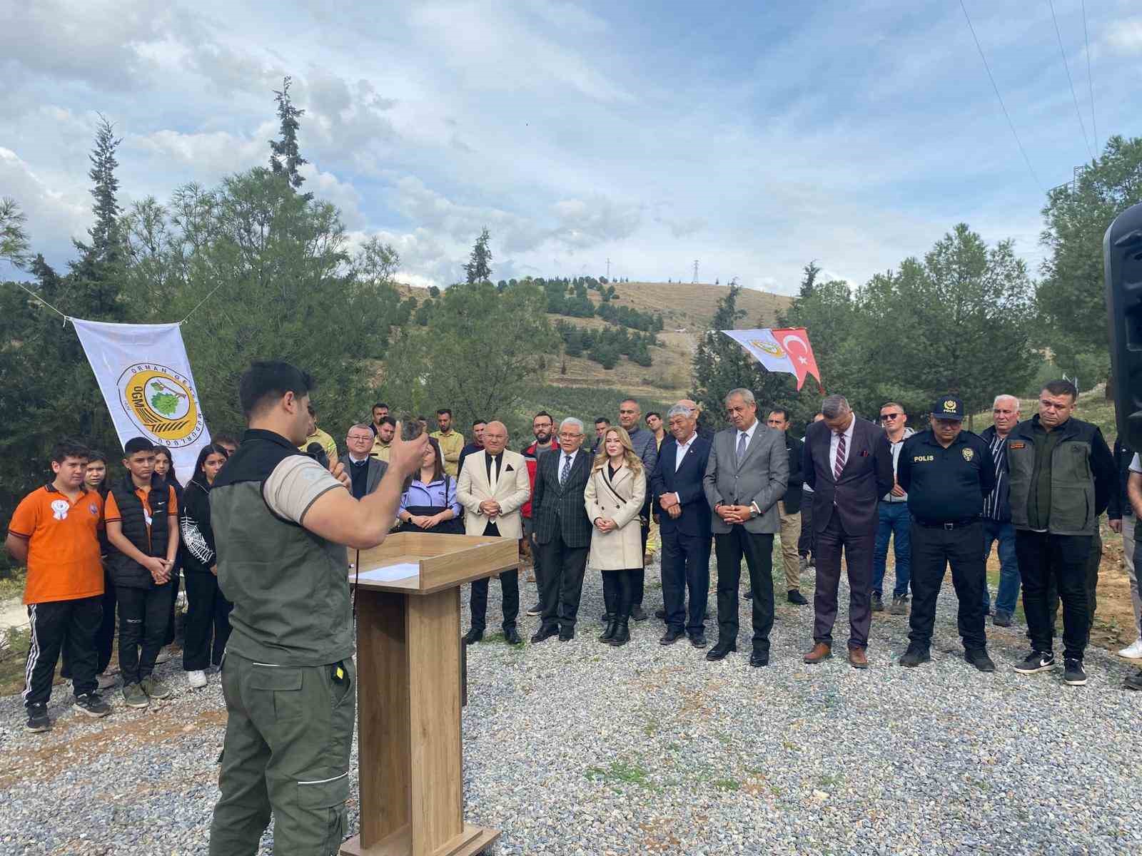 Alaşehir’de 3 bin fidan toprakla buluştu