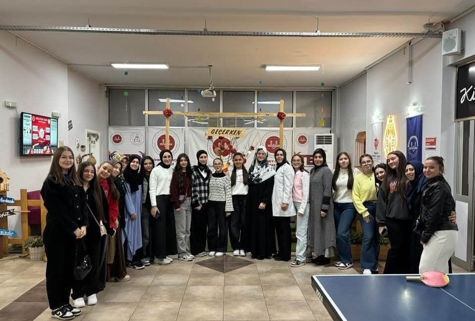 Soma Diyanet Gençlik ekibi,