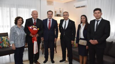 Kaymakam Güldoğan’dan, eğitim çınarlarına vefa