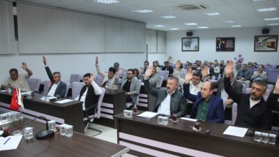 Kira borcu olan kiracılar için ‘kesin tahliye’ maddesi meclisten döndü