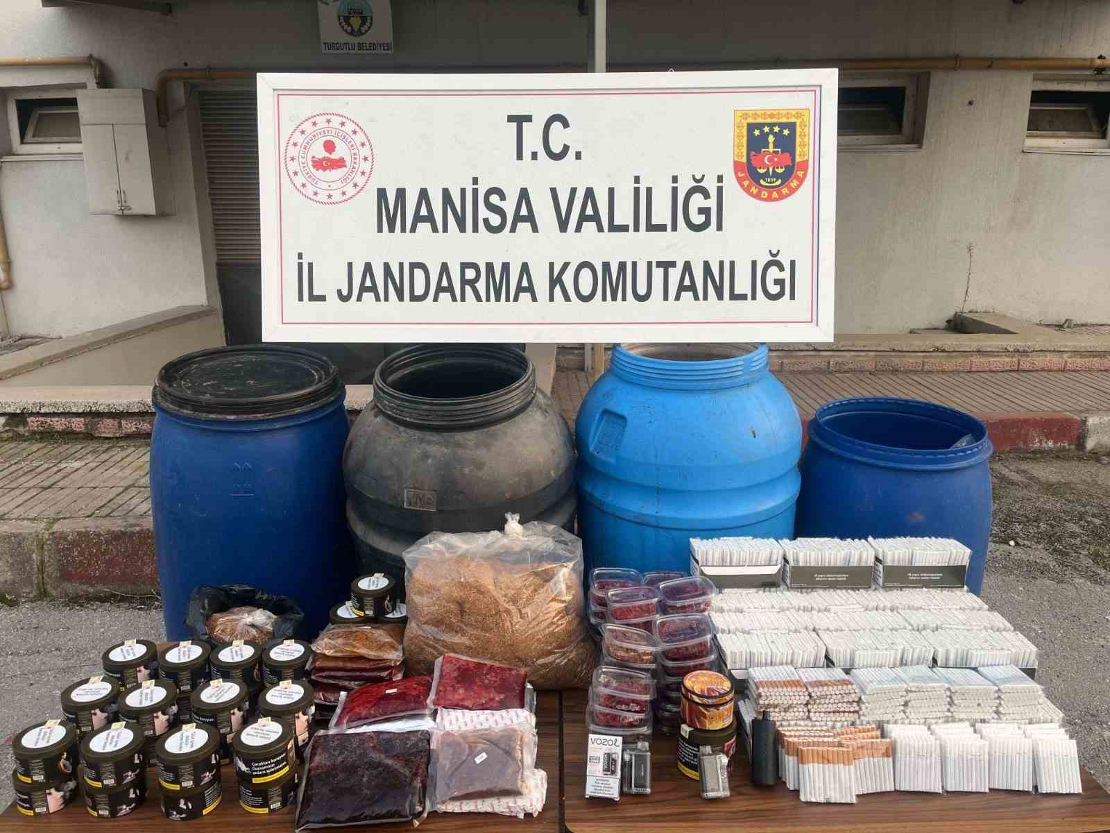 Manisa’da kaçak içki ve tütün operasyonu: 3 gözaltı