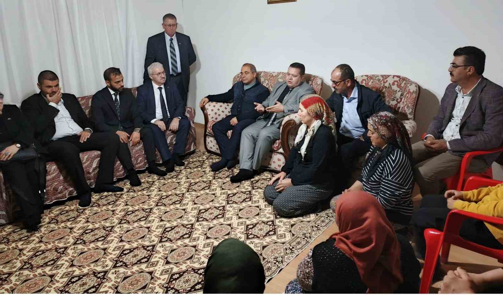 MHP Salihli Teşkilatı “Hayırlı Günler Komşum” ziyaretlerine başladı