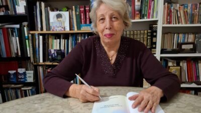 Sadberk öğretmen, 4 kitabını okurlarla buluşturuyor