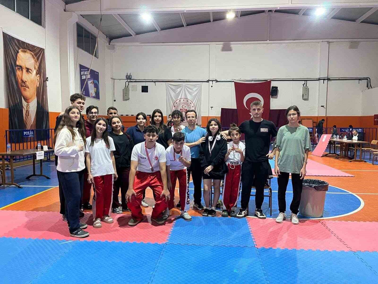 Sarıgöl’de Kick Boks Turnuvasına yoğun ilgi