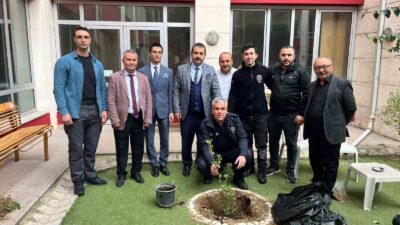 Turgutlu adliyesinde ağaçlandırma çalışması