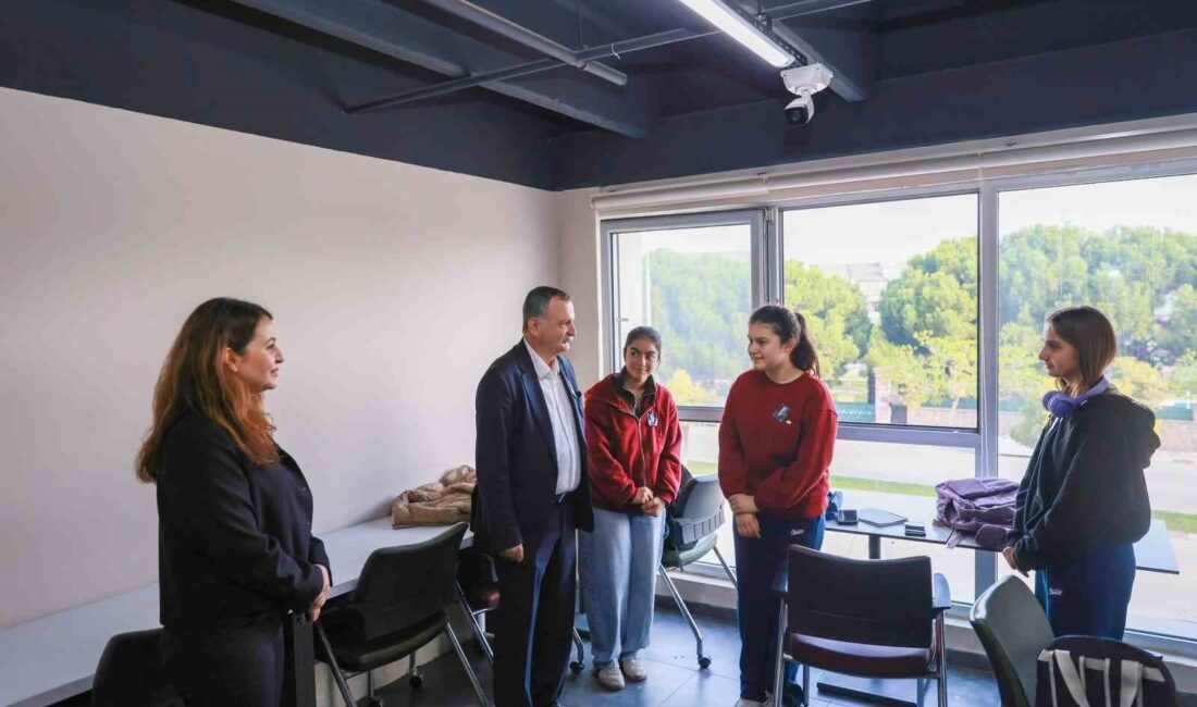 Yunusemre Belediye Başkanı Semih