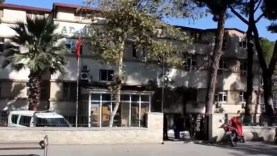 Manisa’nın Alaşehir ilçesinde narkotik polisleri