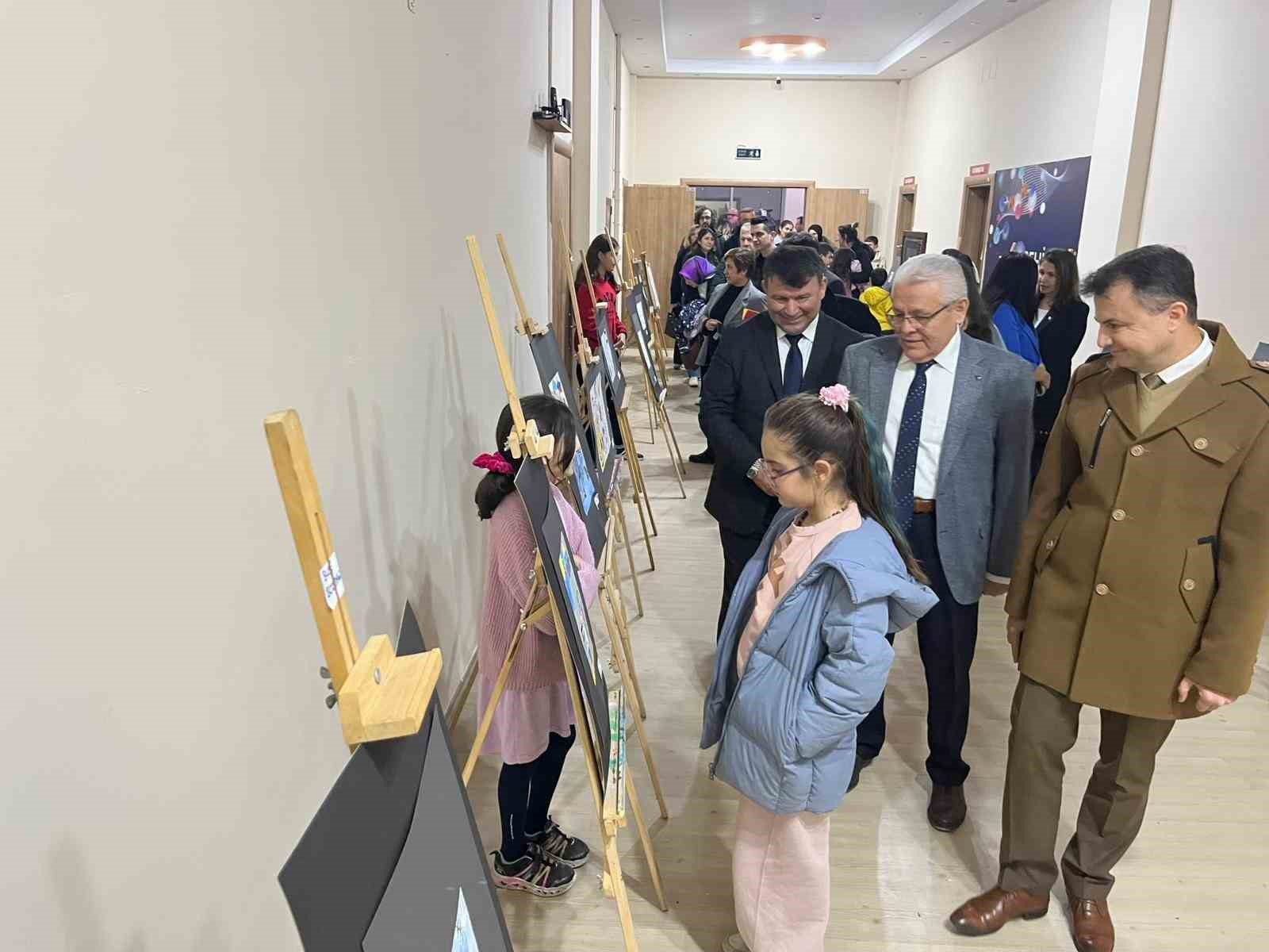 Alaşehirli öğrencilerden Filistin’e duygu dolu şiirlerle destek