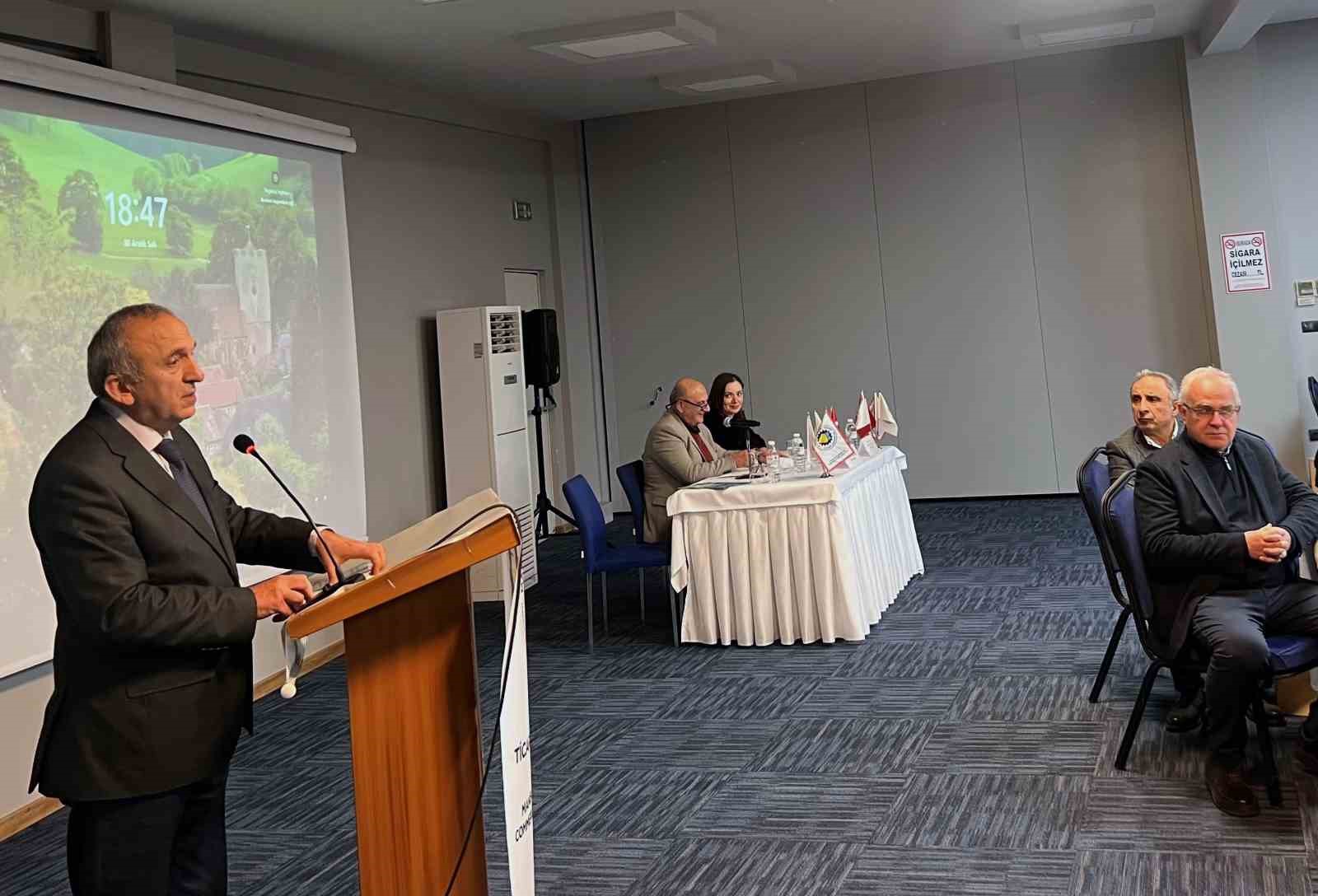 Başkan Yılmaz bazı sektörlerdeki daralmaya dikkat çekti