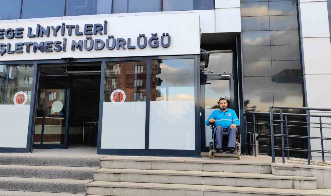 Tekerlekli sandalye kullanan Mustafa