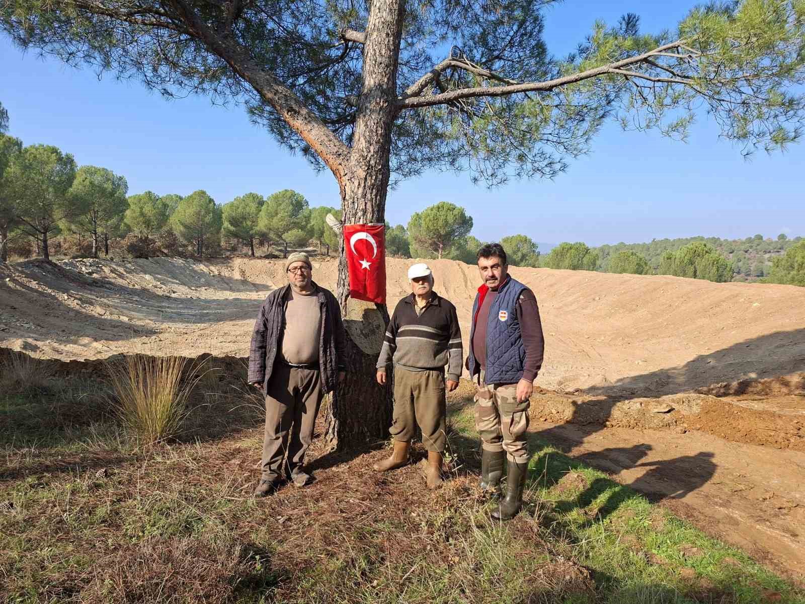 Salihli Kurttutan’da hayvanlar ve yangın için HİS göleti