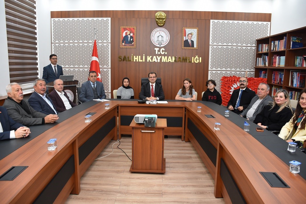 Salihli’de İnsan Hakları Kurulu Toplantısı gerçekleştirildi