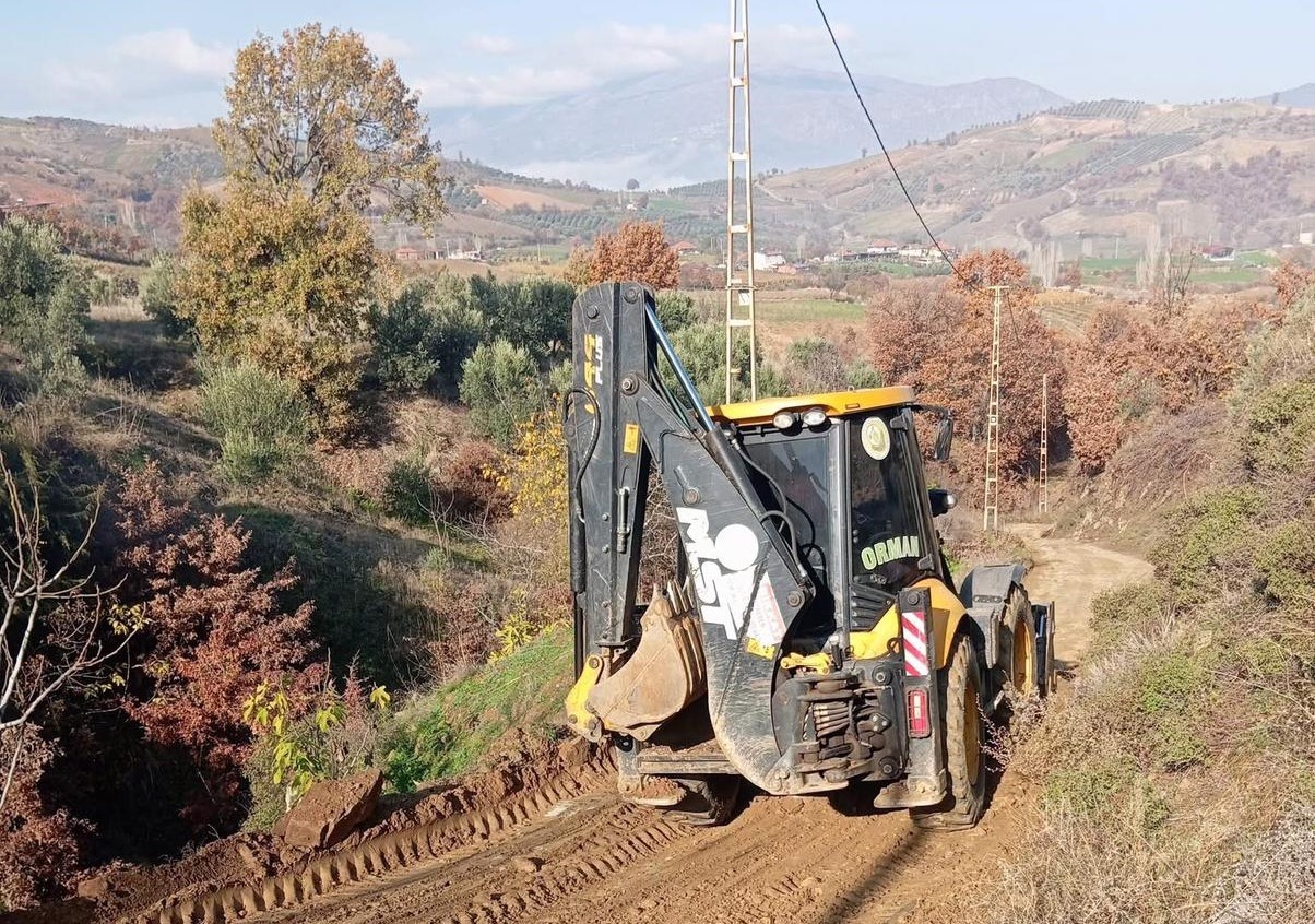 Sarıgöl’de ova yolları düzenleniyor