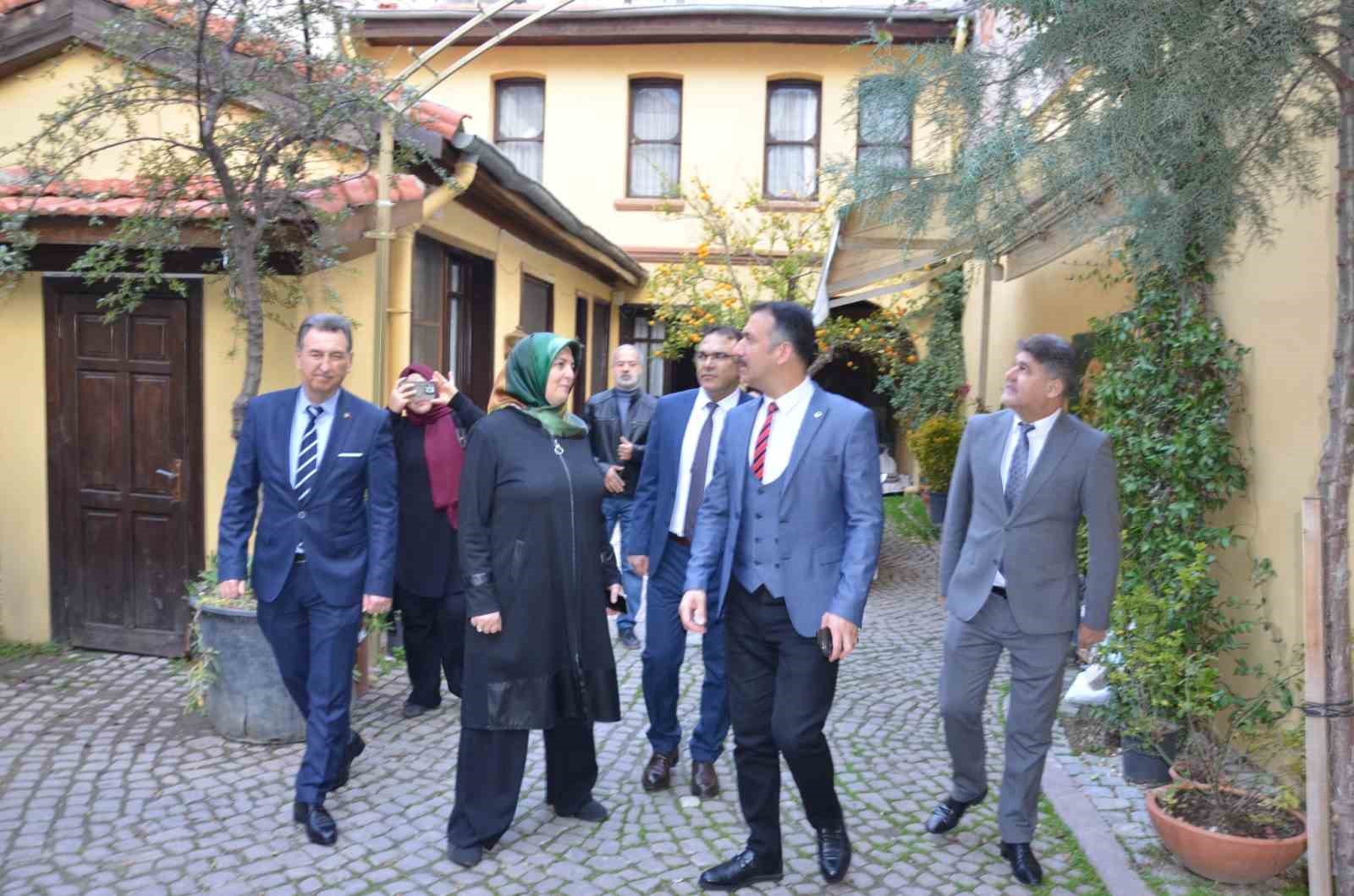 Uğurelli: “Yiğitbaş Gençlik Merkezi örnek bir çalışma yürütüyor”