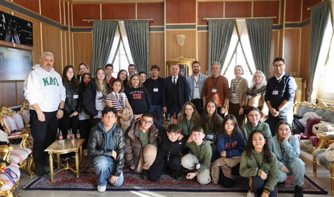 Yunusemre Belediye Başkanı Semih