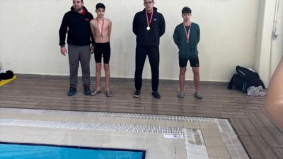 Manisa’da düzenlenen okullar arası yüzme