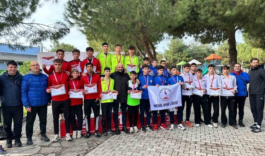 Manisa’nın Akhisar ilçesinde Gençlik