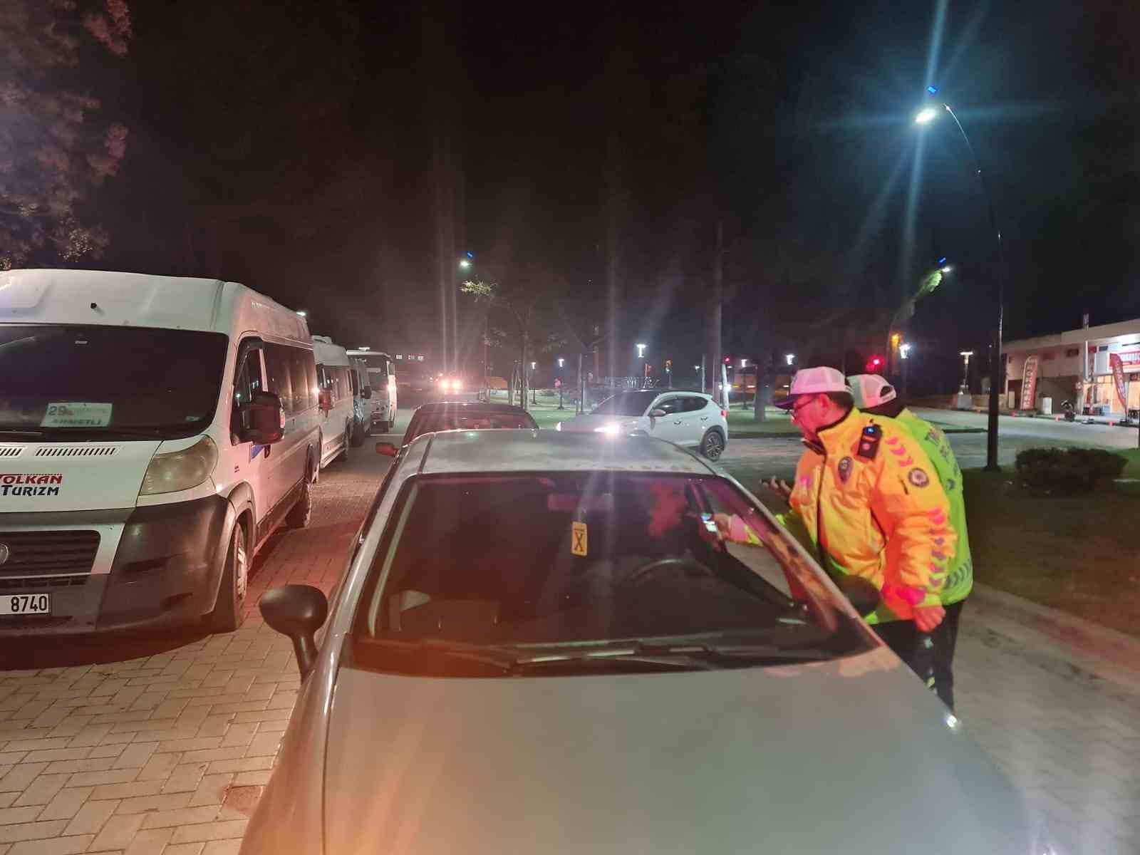 Manisa’da yılbaşı denetiminde aranan 14 şahıs yakalandı