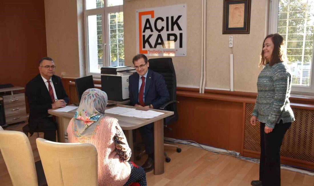 Manisa’nın Salihli ilçesinde vatandaşlarla