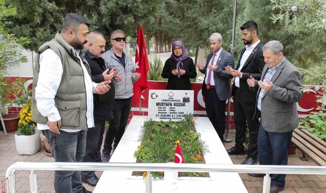 Şehit Mustafa Kozak’ın annesi Gülşen Kozak’ı duygulandıran ziyaret