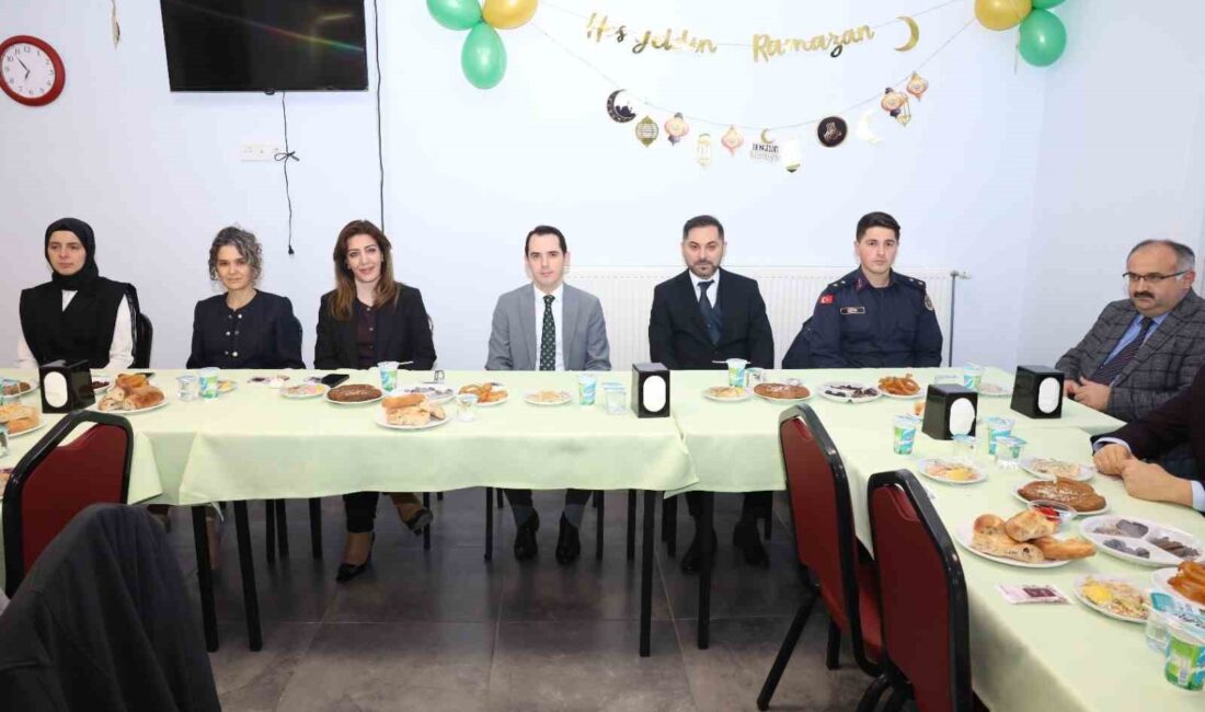 Gördes Huzurevi’nde düzenlenen iftar