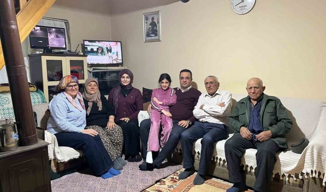 Sarıgöl Kaymakamı Halil Dalak, eşi