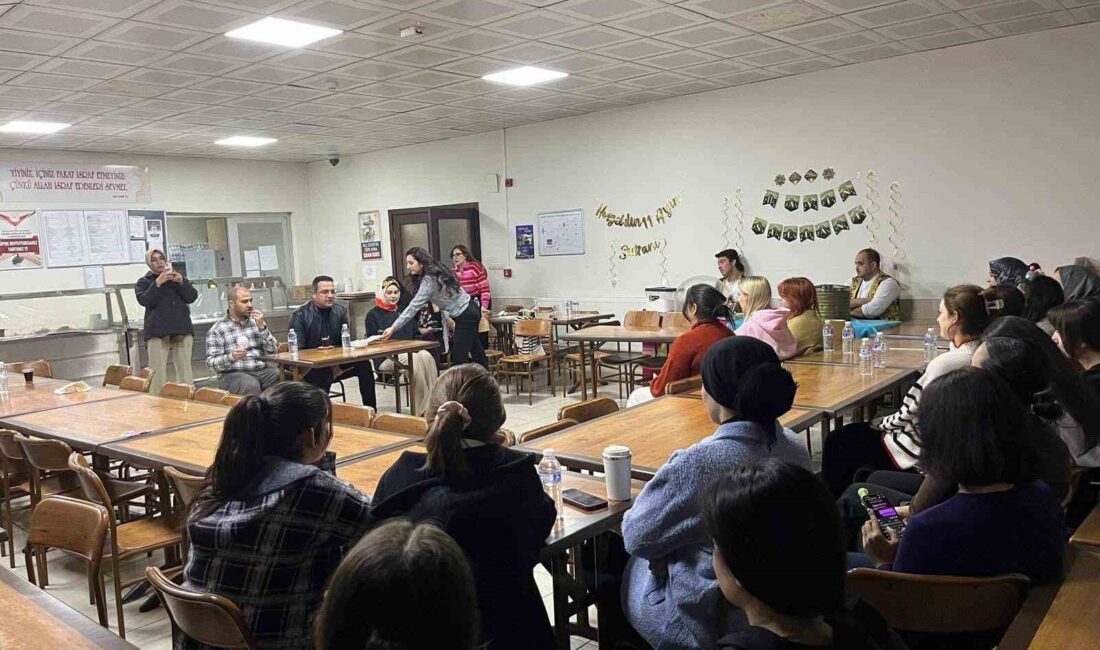 Sarıgöl Kaymakamı Halil Dalak, eşi