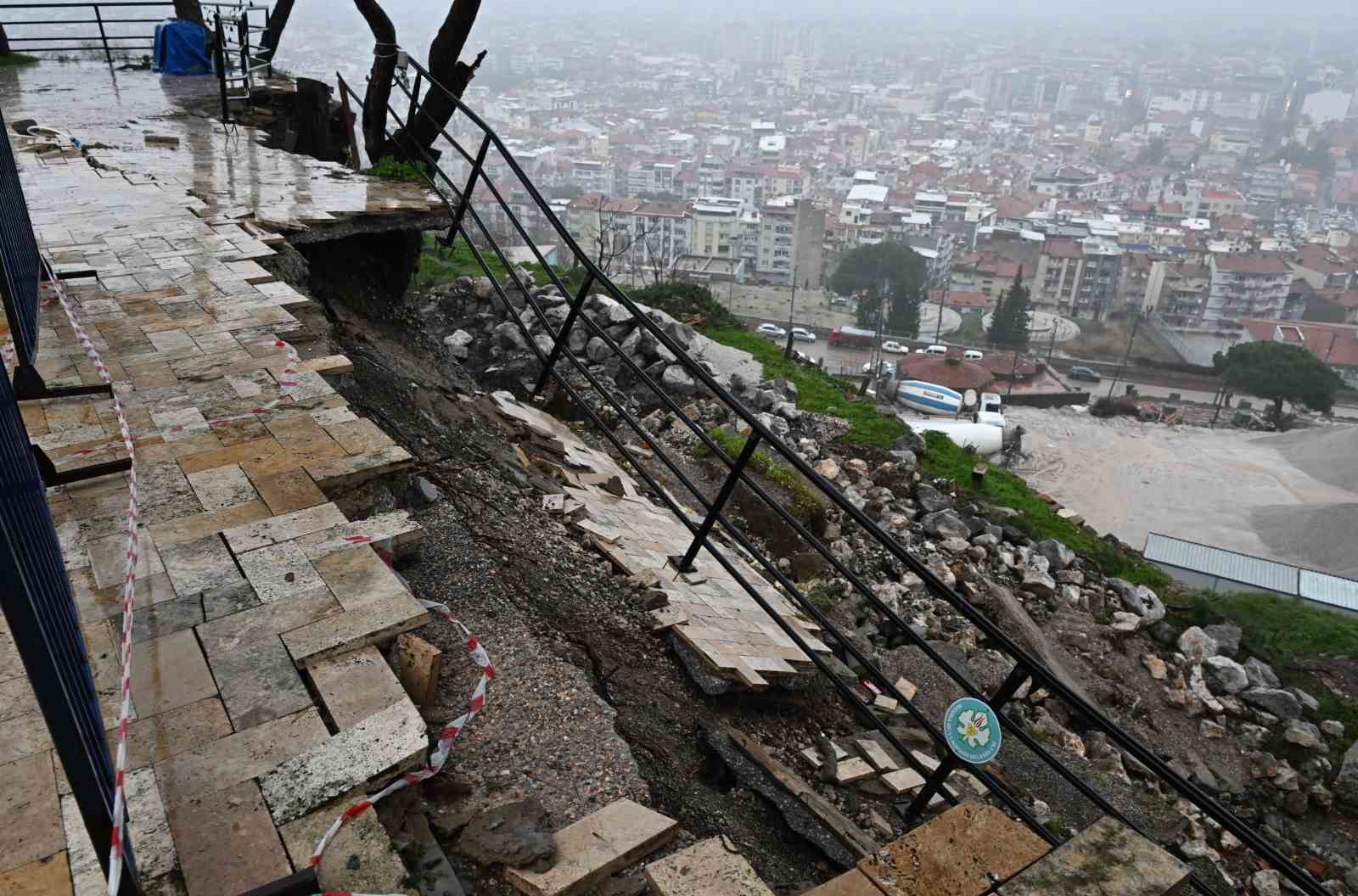 Manisa’da ’sağanak yağış’ seferberliği