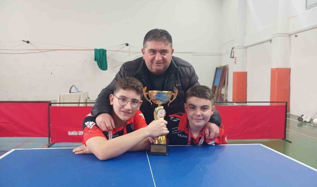 Salihli Milli Egemenlik Ortaokulu’nun yıldız